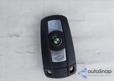 2011 BMW 328I z USA, uszkodzony, nr VIN WBAKE5C58BE573911